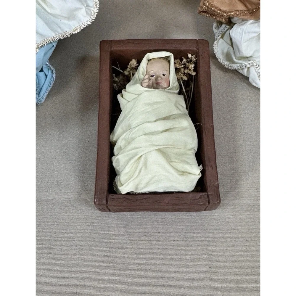 Vintage Nativity Set- 6 Fabric-Mache Mary Joseph Wisemen Jesus Christmas